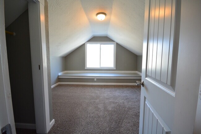 Building Photo - REMODELED 4 Bedroom, 2 Bath Home, 1 Block from DOLING PARK