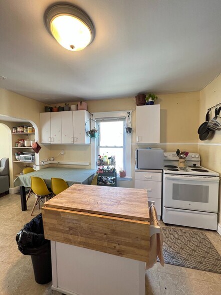 Building Photo - 7 Craigie Ter