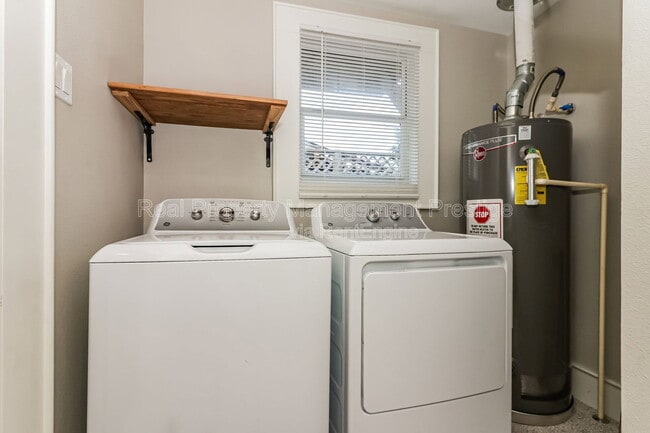 Building Photo - 4715 Avenue P 1/2