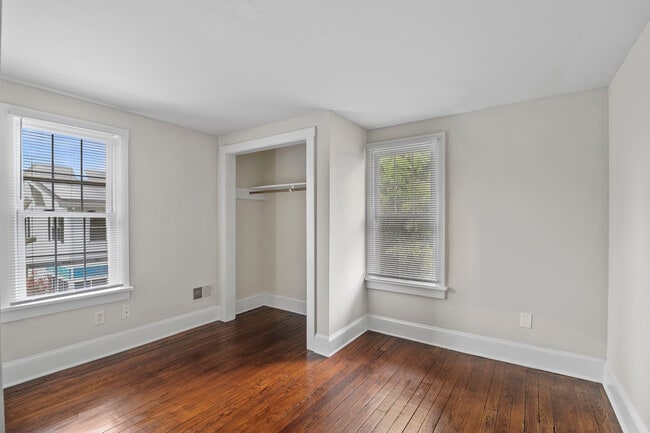 Building Photo - 107 W High St