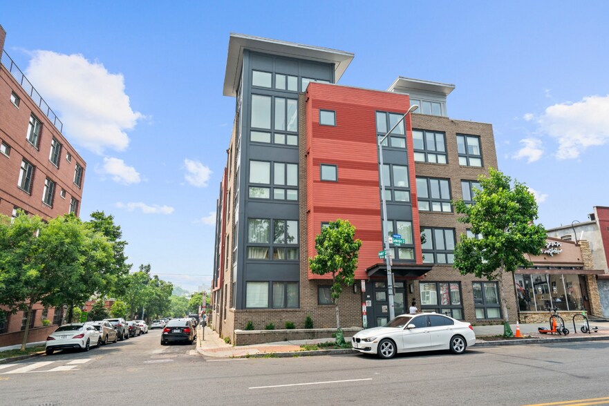 Building Photo - 2920 Georgia Ave NW