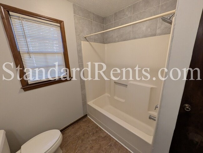 Building Photo - Ranch in Jonesboro