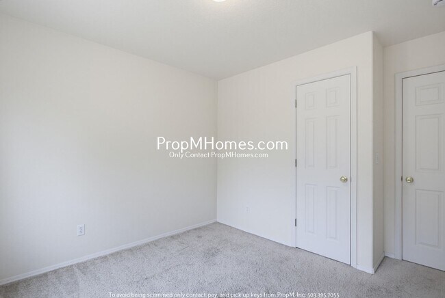 Building Photo - 23858 SW Pinecone Ave