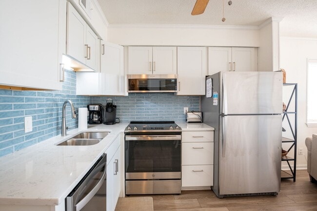 Building Photo - OCEANFRONT OFF-SEASON MONTHLY RENTAL - SECURE NOW!