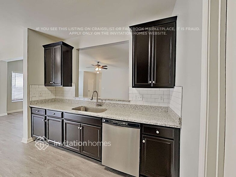 Building Photo - 2523 Buckleigh Dr