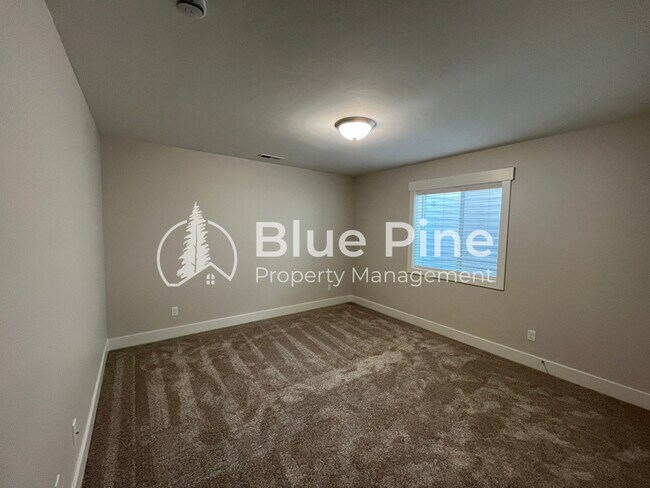 Building Photo - 185 Galena Smt Dr