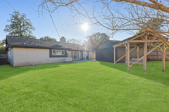 Building Photo - 2410 Del Norte St