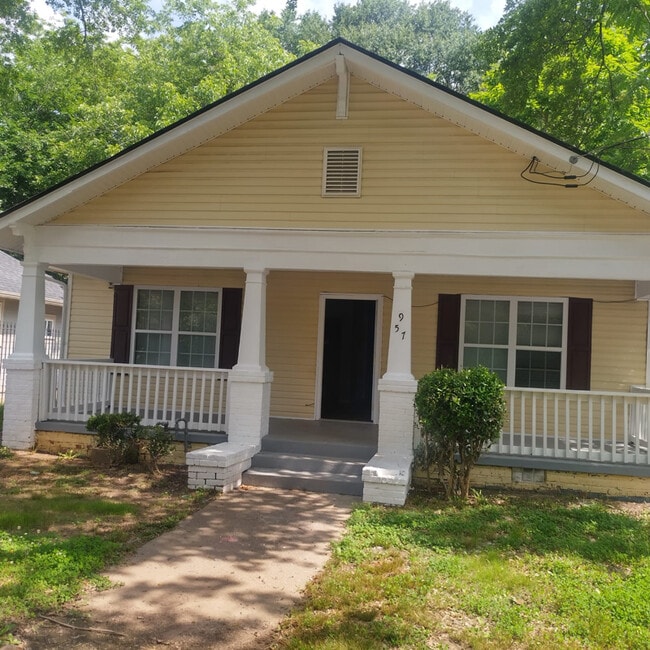 Building Photo - 957 Harwell St NW