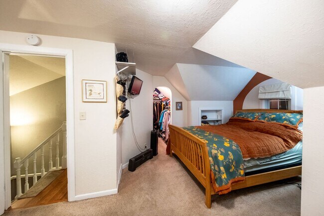 Building Photo - Charming 3brm/2ba house near Como Park!