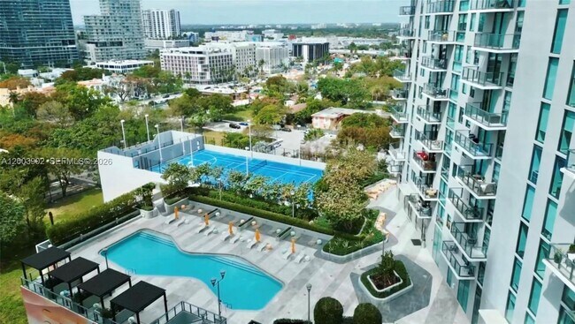 Building Photo - 501 NE 31st St