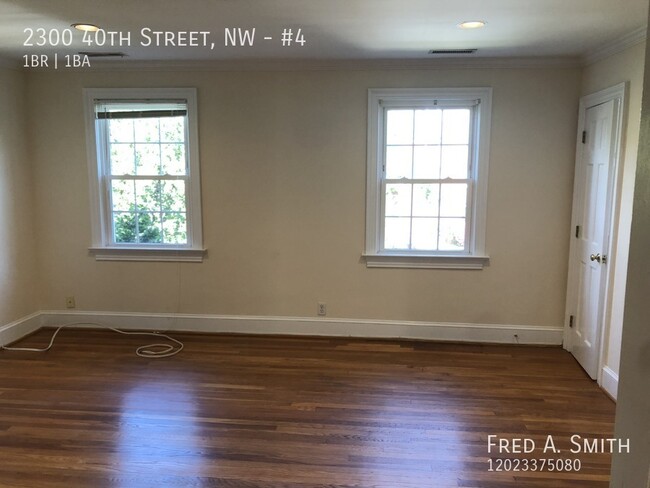 Building Photo - Glover Park Spacious Beautiful One-Bedroom...