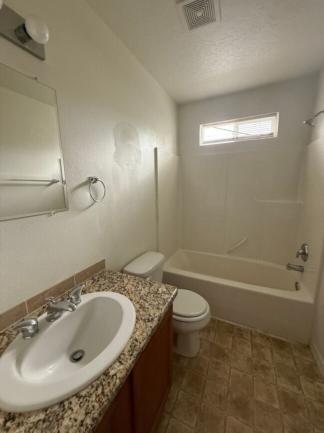 Building Photo - 225 Hudson Ave