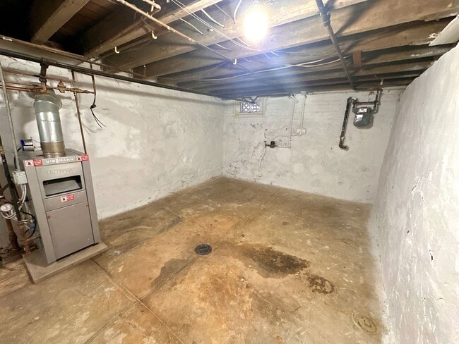 Building Photo - 546 N 11th St