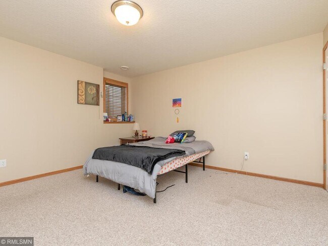 Building Photo - 10003 Indigo Dr