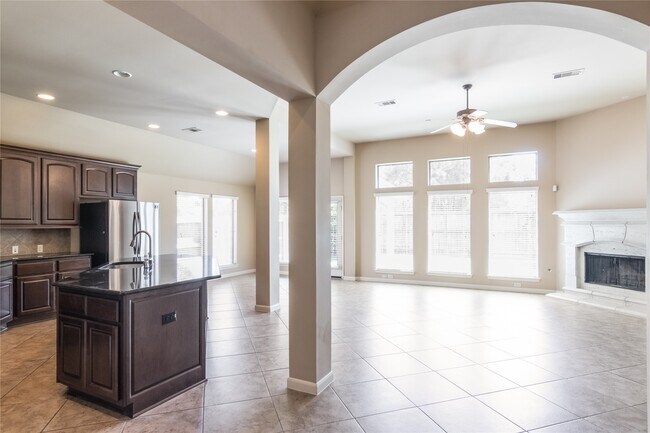 Primary Photo - 26519 Longleaf Valley Dr