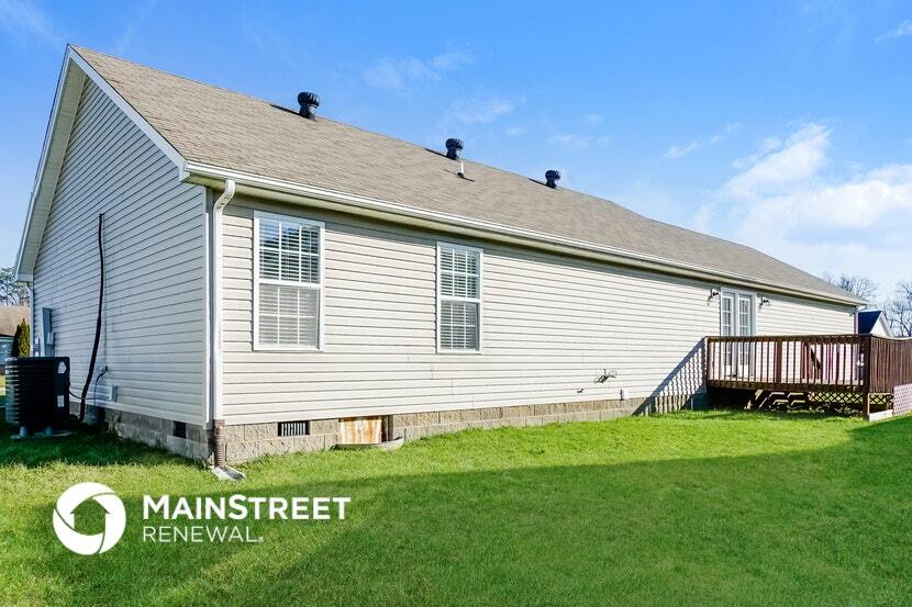 Building Photo - 375 Clover Cove Dr