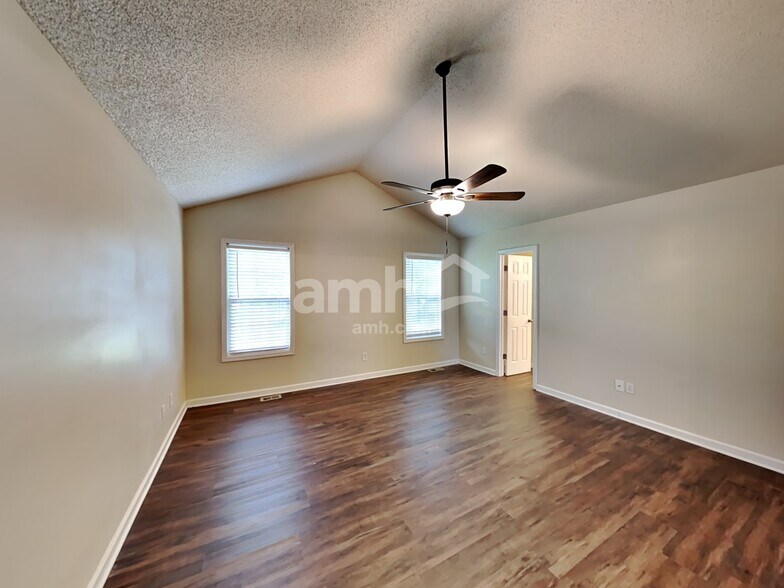 Building Photo - 172 Barrington Ln