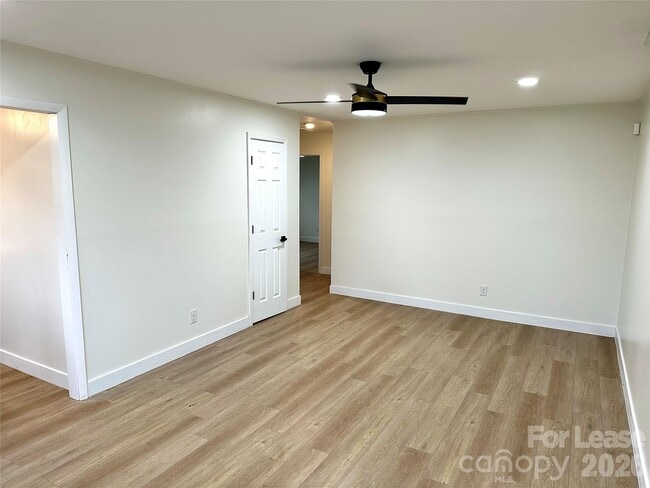 Building Photo - 1450 Academy St