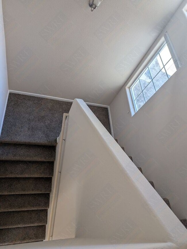 Building Photo - 4 Bedroom 2.5 Bath Townhome, Coming Soon!
