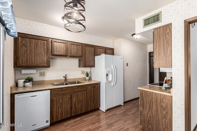 Building Photo - 12822 W Paintbrush Dr