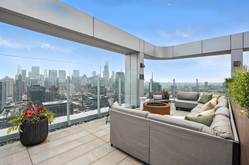 Building Photo - 378 N Aberdeen St