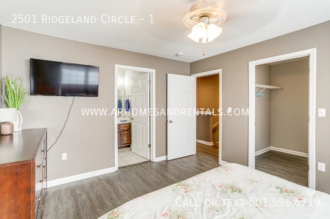 Building Photo - 2501 Ridgeland Cir