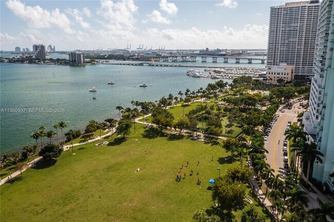 Building Photo - 2001 S Biscayne Blvd