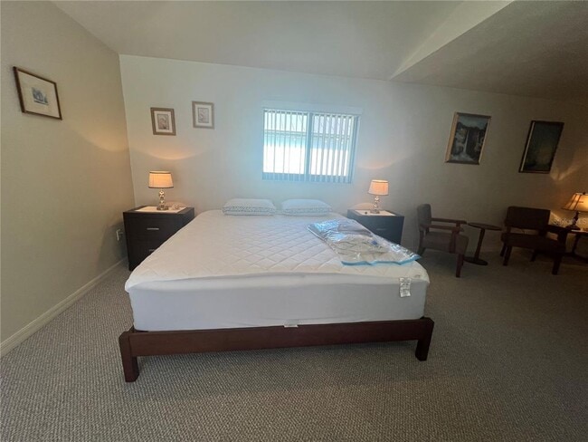 Building Photo - 3177 Clifford St