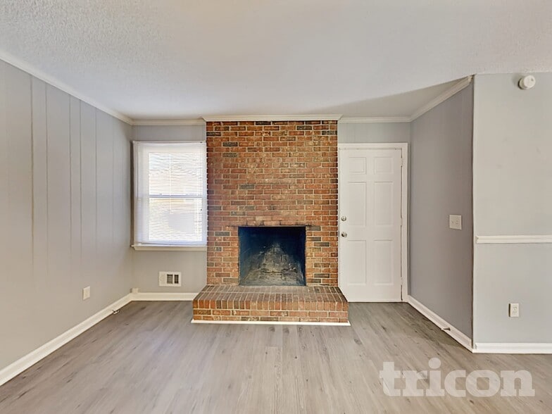 Building Photo - 3213 Woodsen Cir