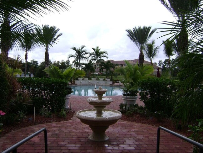 Building Photo - GORGEOUS 1 BEDROOM WITH WATER VIEWS IN POR...