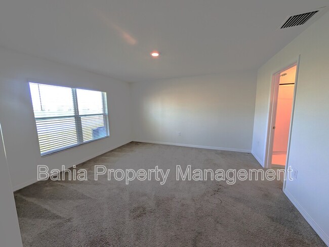 Building Photo - 16887 Delia St