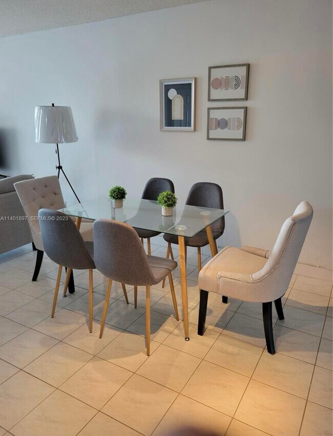 Building Photo - 801 N Ocean Blvd