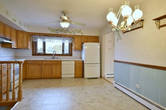 Building Photo - 5528 W 103rd St