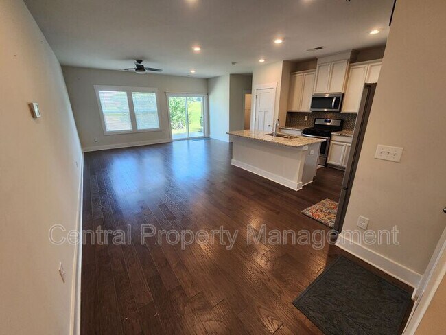 Building Photo - 112 Outback Dr