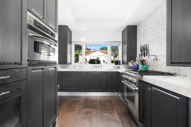 Building Photo - 113 NE 101st St