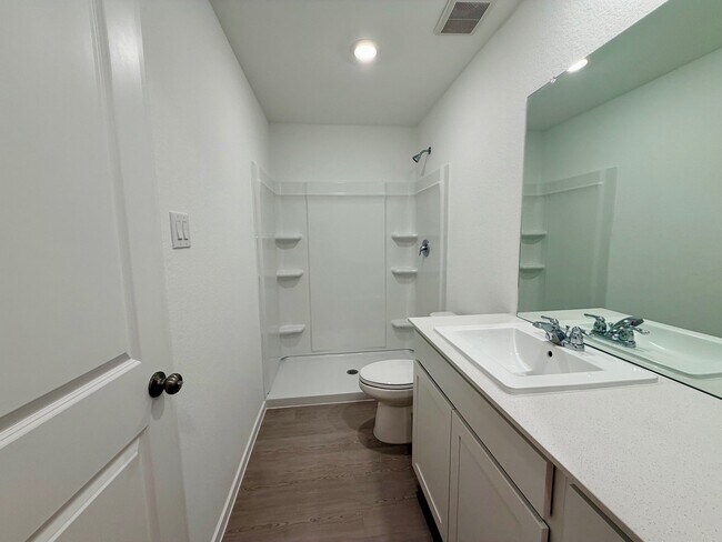 Building Photo - 921 Pertuso Ln