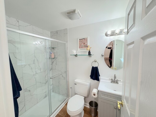 Building Photo - 2108 Burroughs St