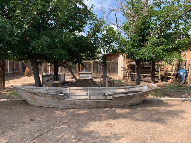 Building Photo - Lovely 2 Bedroom, 2 Bath Home Near Old Town! Available Now!