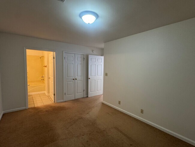 Building Photo - Patio Home with Great Location