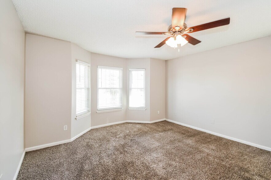 Building Photo - 4359 Hanging Moss Dr