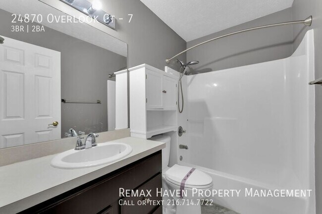 Building Photo - 24870 Overlook Ct