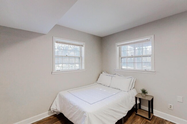 Building Photo - The Castile | Morrow Home living made easy—just a 3-minute drive to Mt Zion Blvd & E Meyer Dr tra...