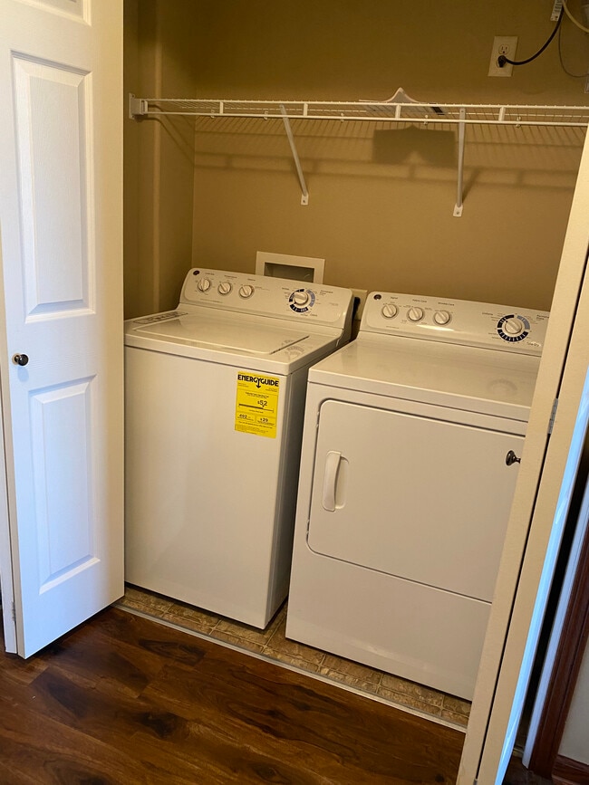 Building Photo - 1619 E Military Ave