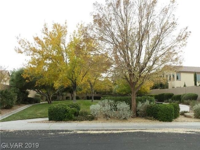 Building Photo - 11440 Parkersburg Ave