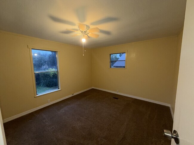 Building Photo - 5661 Arboga Rd