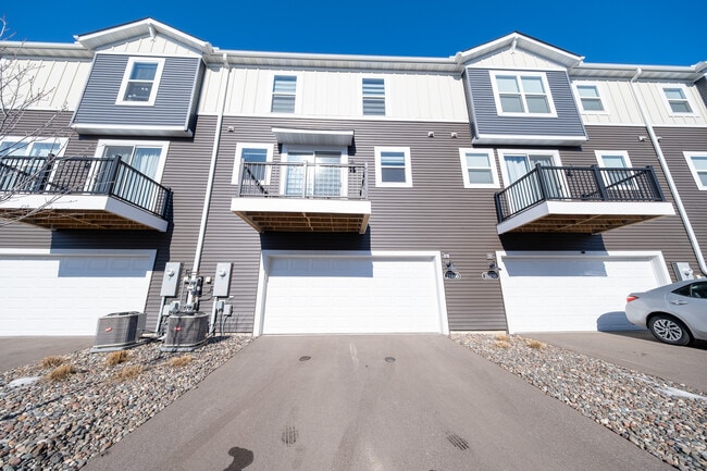 Building Photo - 21860 136th Wy