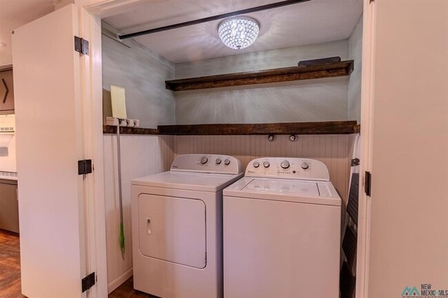 Building Photo - 2 Bed 3 Bath Townhouse on the golf course!