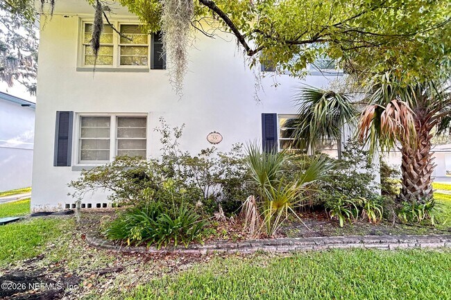 Building Photo - 55 Riberia St