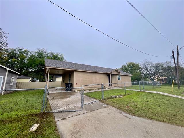 Building Photo - 801 Trinity St