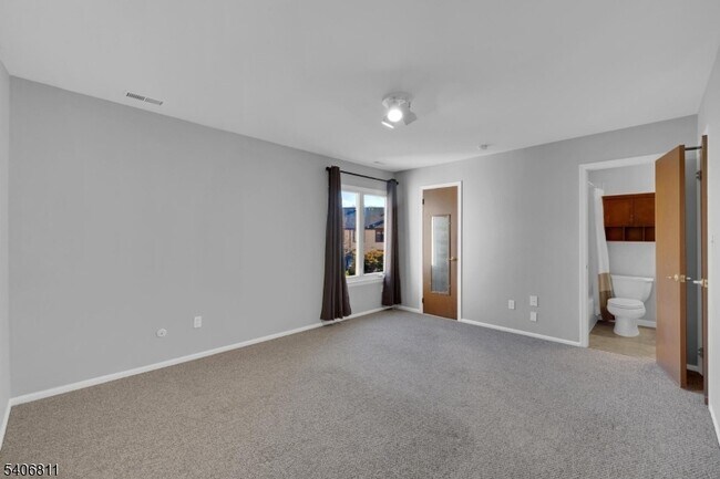 Building Photo - 13228 Dell Pl